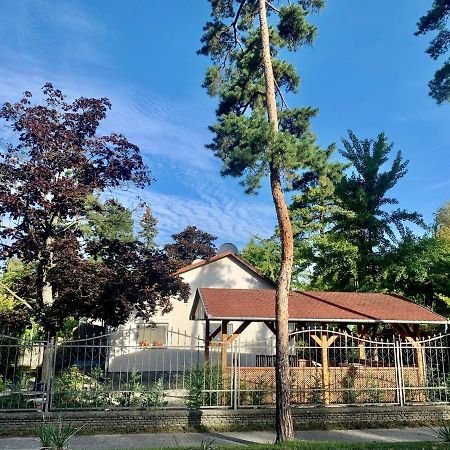 Rose Apartman Balatonlelle Exterior foto