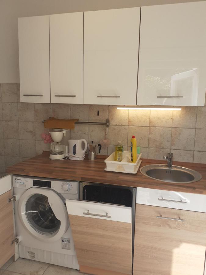 Rose Apartman Balatonlelle Exterior foto